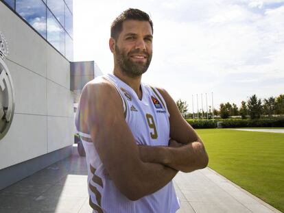 Felipe Reyes, junto al pabellón de baloncesto de Valdebebas. Álvaro García