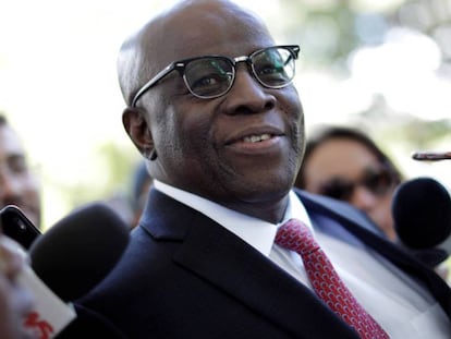 Joaquim Barbosa antes de uma reunião com líderes do PSB em Brasília no dia 19 de abril