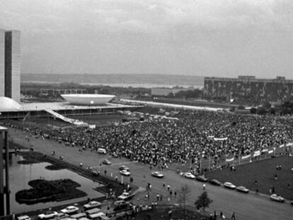 Manifesta&ccedil;&atilde;o pelo impeachment de Collor, em 1992.