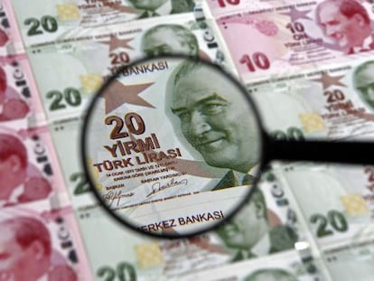 A desconfiança dos investidores cobra seu preço à lira turca.