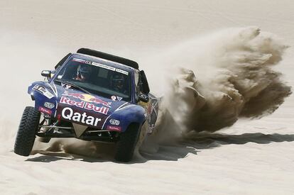 El catarí Nasser Al-Attiyah, con su Buggy.