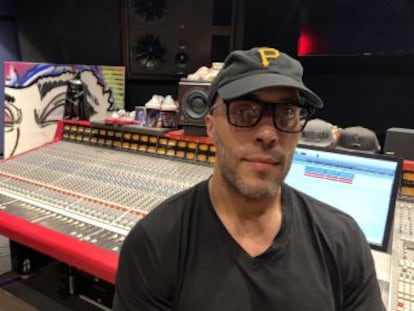 EL PAÍS entra en el estudio de uno de los ingenieros más buscados de EE UU, autor de las mezclas de  Despacito  y  Malamente  y nominado a nueve premios Grammy Latinos