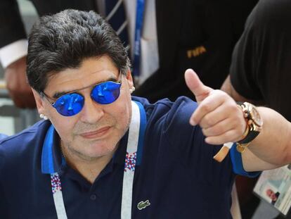 Diego Maradona en el partido entre Argentina y Francia. 