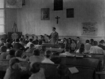 Una escuela pública vasca, en los años cuarenta.