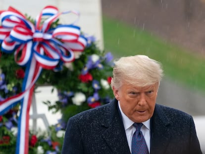 Donald Trump, este miércoles en el cementerio militar de Arlington (Virginia).