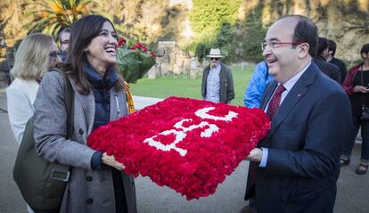 Nuria Parlon y Miquel Iceta, fotografiados en el homenaje a Lluis Companys, en el aniversario de su fusilamiento.