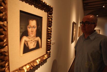 Un aspecto de la exposición dedicada al pintor Ángel López-Obrero, ayer en Córdoba.
