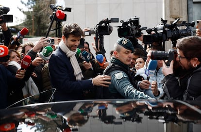 Piqué, a su salida del juzgado de Majadahonda (Madrid) este viernes.