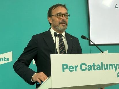 El portavoz de Junts, Josep Rius, en un momento de la rueda de prensa en la sede del partido en Barcelona.
