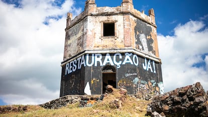 Moradores do Titanzinho lutam por restauração do antigo Farol do Mucuripe, em Fortaleza.