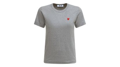Camiseta de algodón y manga corta con corazón bordado de Luisaviaroma, para un look groutfit de oficina ideal.