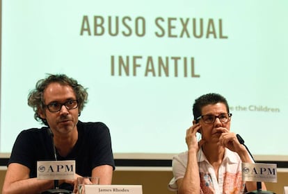 James Rhodes, en una rueda de prensa con Save the Children.