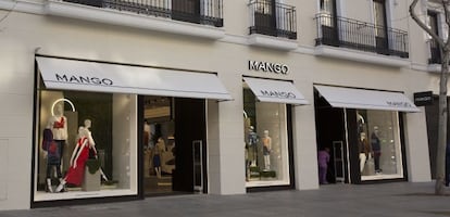 Fachada de la nueva tienda de Mango en Madrid.