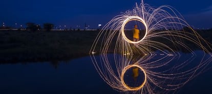 Los fuegos artificiales son una de las principales tradiciones durante la celebración del Diwali.