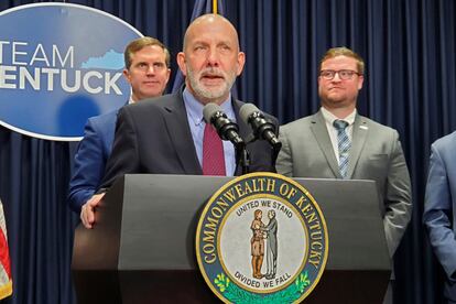 Rye Development CEO Paul Jacob talks about his company's plans to build a $1.3 billion coal-to-pumped storage hydropower facility as Gov. Andy Beshear looks on during a news conference, Thursday, March 21, 2024