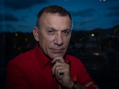 Roy Barreras, político, escritor y médico cirujano de Colombia, durante una entrevista para el diario EL PAÍS, en Bogotá, el 13 de Julio del 2022.