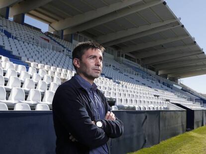 Asier Garitano, entrenador del Leganes, posa en el estadio de Butarque antes de la entrevista. 