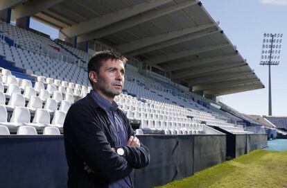 Asier Garitano, entrenador del Leganes, posa en el estadio de Butarque antes de la entrevista. 