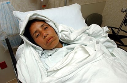 Milena Isabel González, una de las supervivientes, en un hospital de Florida.
