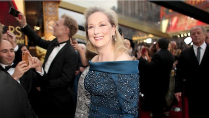 Después de la polémica con Chanel, Meryl Streep se decantó por un vestid de Elie Saab.