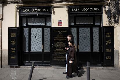 La fachada del restaurante Casa Leopoldo en el barrio del Raval.