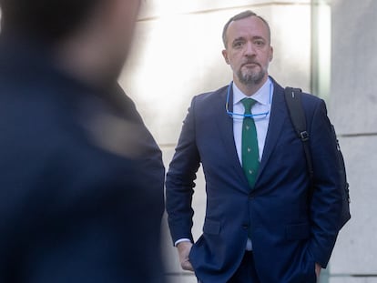 Francisco Martínez, ex secretario de Estado de Seguridad, a su llegada a la Audiencia Nacional para declarar como imputado por la guerra sucia contra Podemos, en 2024.