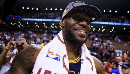 LeBron James celebra el t&iacute;tulo de la Conferencia Este.