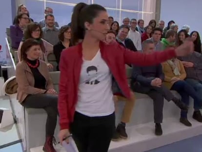 Laura Rosel amb la samarreta de Puigdemont.