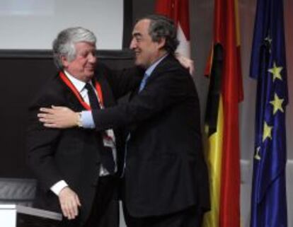El presidente de la CEIM, Arturo Fernandez,, acompañado por el presidente de la CEOE, Juan Rosell.