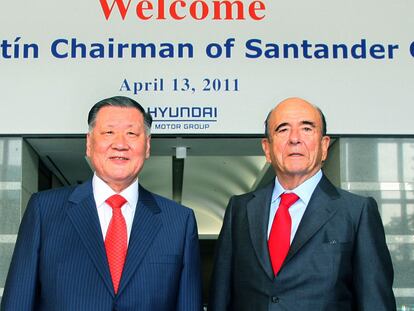 Emilio Botín, presidente del Santander, fue recibido por el de Hyundai, Mong-koo Chung, en la sede de la empresa coreana en Seúl.
