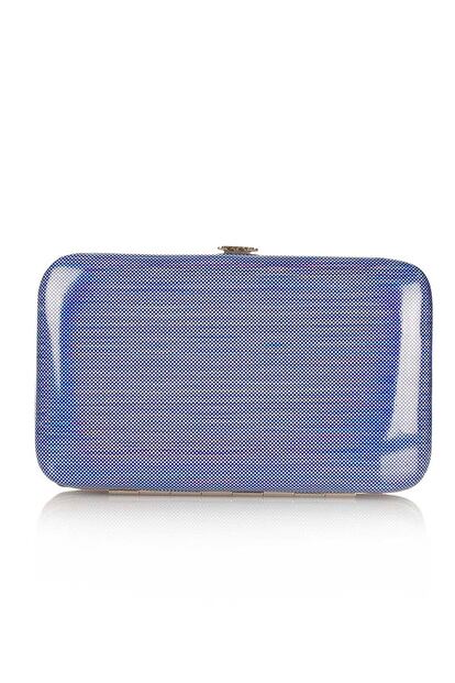 Funda de móvil rígido que puede hacer las veces de un mini clutch, de Topshop (18 euros).