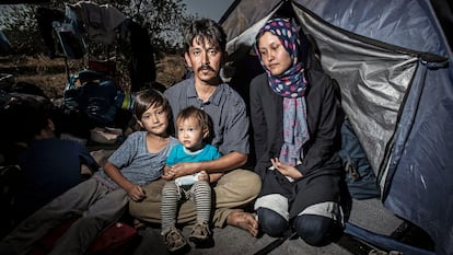 La familia Yussefi, en Lesbos en septiembre de 2020.