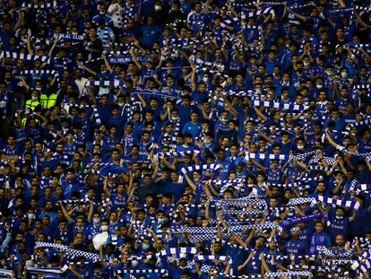 Aficionados del equipo saudí Al Hilal, en la Champions asiática.