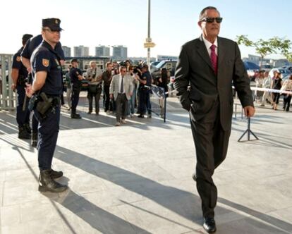 El ex alcalde marbellí, Julián Muñoz, la semana pasad, a su llegada, al juicio por el caso 'Malaya'.