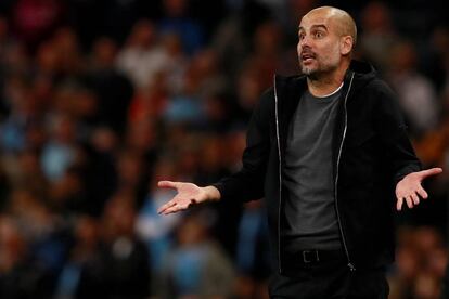 Pep Guardiola en el partit contra el Nàpols.