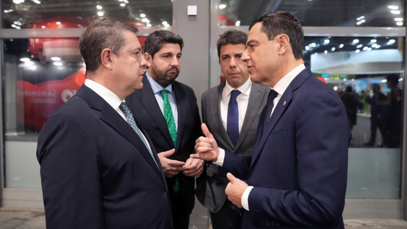 El PP agita la bandera del agravio con la financiación autonómica y evita el enfrentamiento de modelos de sus barones