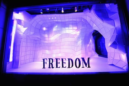 'Freedom', uno de los buenos deseos para las fiestas de 2014 que Barneys desplegó en sus escaparates, junto con 'Love' o 'Health'. |