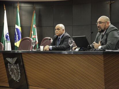 À direita, o procurador Januário Paludo, da Operação Lava Jato no Paraná
