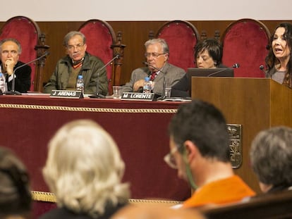 Presentación del manifiesto de los lingüistas.