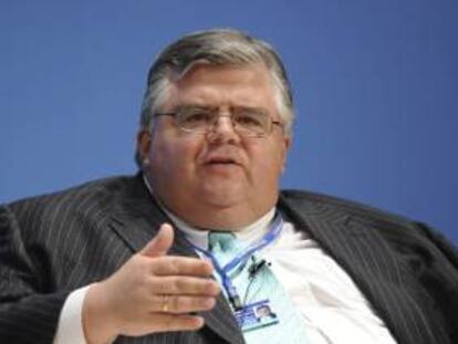 El gobernador del Banco de México, Agustin Carstens, interviene durante un seminario sobre el estrechamiento de la Eurozona durante la e la asamblea anual del Fondo Monetario Internacional (FMI) y el Banco Mundial (BM) que se celebra desde el pasado martes en Tokio, Japón. EFE/Archivo