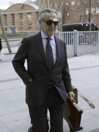 Former Caja Madrid chief Miguel Blesa arrives at court in January.