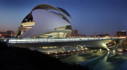 El Palau de les Arts de Valencia, el mayor edificio del complejo de la Ciudad de las Artes en Valencia.