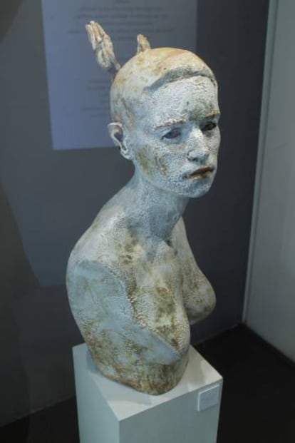 Uno de los enigmáticos rostros de Rosenzweig que pueden verse en la galería Imaginart.