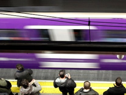 And&eacute;n en la estaci&oacute;n de metro de Nuevos Ministerios.