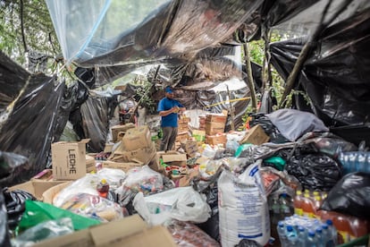 El centro de acopio de ayudas que llegan al campamento de los Venezolanos en Bogotá.