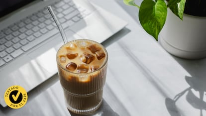 Artículo de EL PAÍS Escaparate que compara a fondo los mejores cubitos de hielo reutilizables para el hogar.