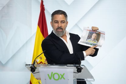 El líder de Vox, Santiago Abascal, en una rueda de prensa la semana pasada en la sede de su partido sobre los disturbios de Torre Pacheco. 