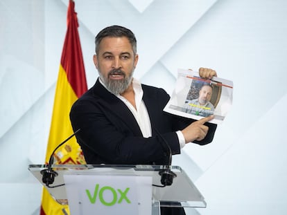 El líder de Vox, Santiago Abascal, en una rueda de prensa la semana pasada en la sede de su partido sobre los disturbios de Torre Pacheco.