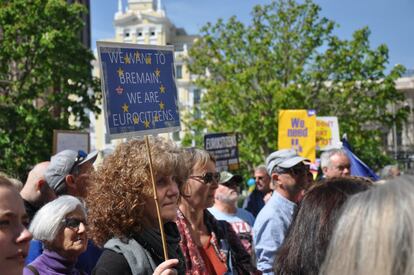 Attendees were a mix of nationalities and ages, with students, workers and retirees present.