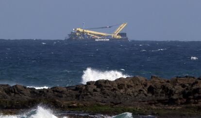 Un barco remolcador situado en la zona costera de La Garita, Telde, Gran Canaria, es confundido con un avión accidentado y genera la alarma en los medios de salvamento marítimo y terrestre de Gran Canaria.